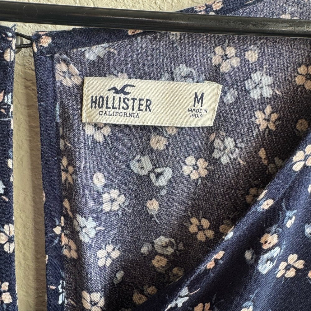 HOLLISTER FLORAL ROMPER - Picture 3 of 4